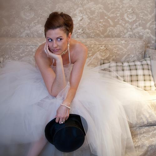 Photo de mariage portrait de la mariée au château de la Salle à Montpinchon