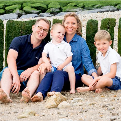 Photo de famille portrait en extérieur à Caen