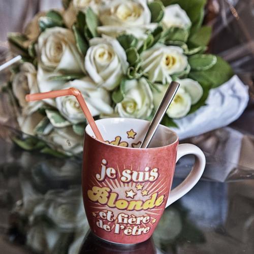 Photographie d'une tasse lors d'un mariage